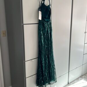 🔥🔥🔥 NWT prom long dress